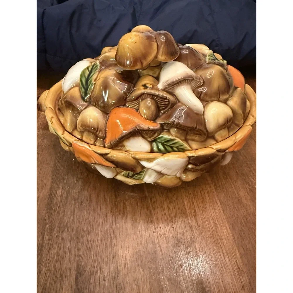 Retro VTG 1970s mushroom tureen No Ladle Likely Arnels Or Similar HTF Rare